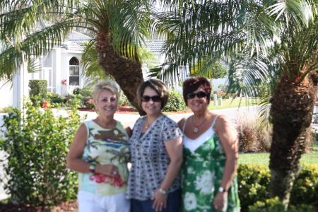 SUE,DIANE AND MARLA IN FLORIDA 2009