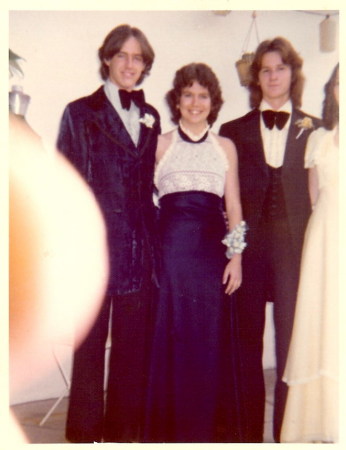 mary dell hischool prom1975