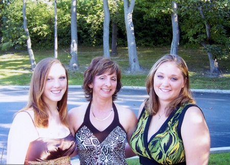 Stephanie, Mary and Jackie 2009