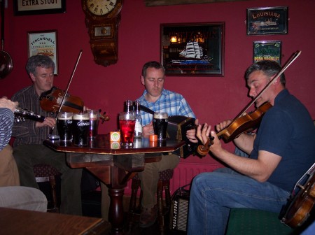 Musicians at the Grainne Uaille in Newport