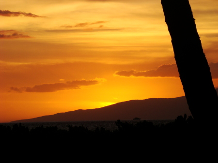 Sunset over the West Maui mountain