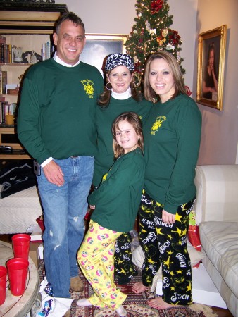 Kev, Hannah Hayden & Kelsey  Christmas 2009