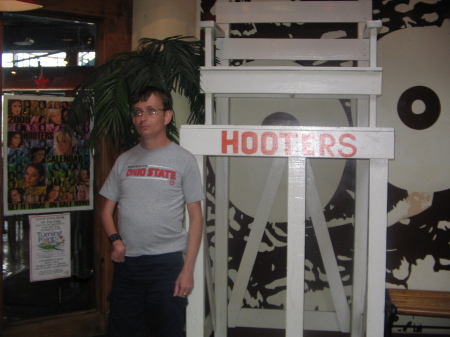 Photo taken at Hooters of Hampton Roads