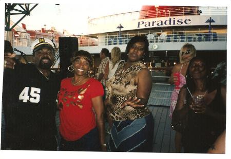 Boat  Cruise  (Baja Mexico) Pam & her Family