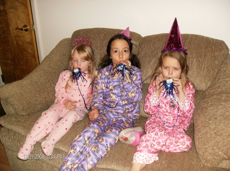 Lorelei, Jazzy, and Celeste New Years Eve 2009