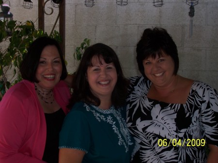 Me & Sisters Maureen and Verleen