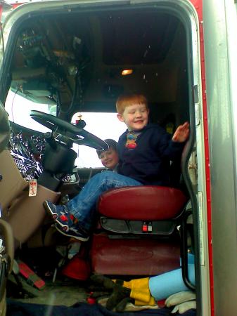 Thor in Bob Glave's Peterbilt 2007