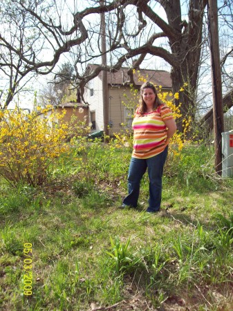 Margaret Front Yard 2009