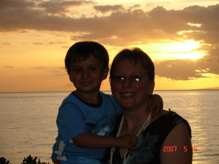 Mom and Tobias in Hawaii 8/07