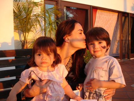 Elif with Julian and Leyla, 09