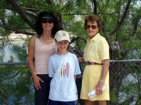 Mimi, Dom, my mom, 2007