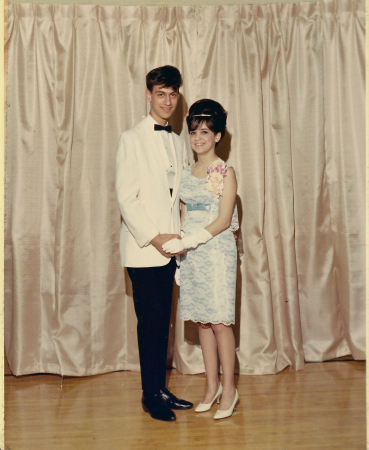 Karen's Jr & Sr Proms With Don003