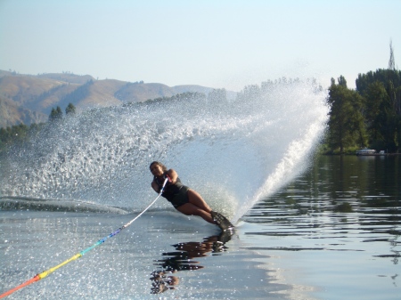 Marti waterskiing