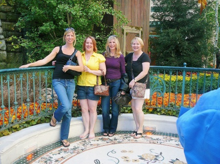 Julie, Tammy, Bonnie, Susan in Vegas