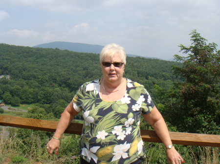 PEGGY AT MOUNTAINS