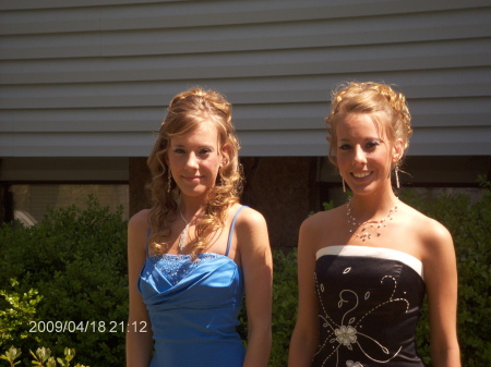 Molly and Megan - prom 2009