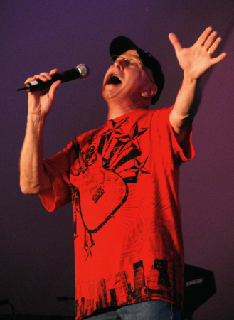 Sal sings at Musikfest 2008