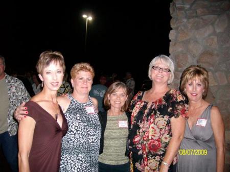 Theresa, Jessyly, Brenda, Mindy and Shelly