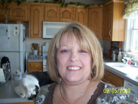 Cathy Aleardi's Classmates® Profile Photo