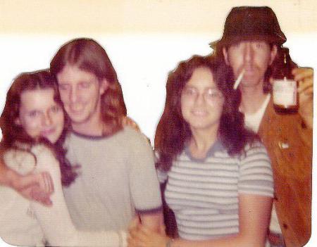 1975 Linda (Lee Mayben), Gary, Gail C, Gary D