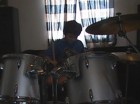 joey on the drums