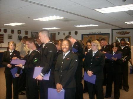 09 GRADUATING AVATION CLASS