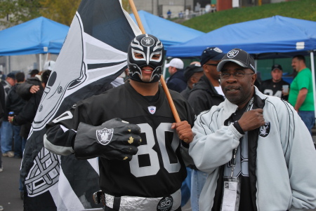 LUCKY AND A RAIDER CRAZYS