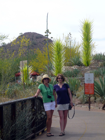 Yvonne & Ann at Chihuly Exhibit