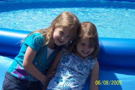 Ali and Brie by the pool