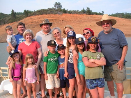 Shasta Family Houseboat Trip in July 2008