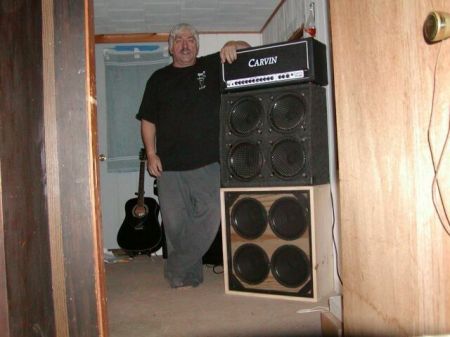 Mark & the amp he built for electric guitars