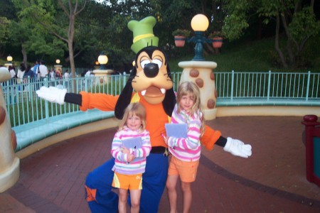 grandkids at Disneyland