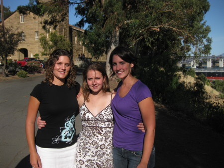 Amy,Lindsey, and my neice Sara