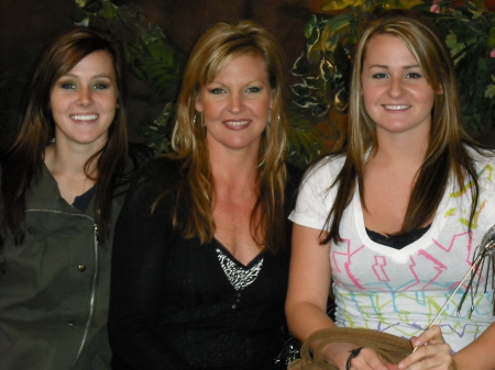 Daughter Shellie with granddaughters
