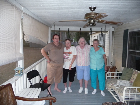 Me and my aunts in Florida - Feb 2009