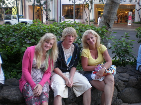 Chris, Catherine and mom in Hawaii in June