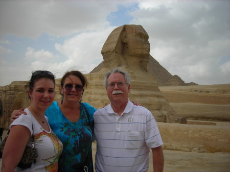 Kate, Jeanne and Tom at Sphinx Nov 2009
