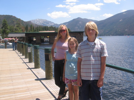 Ella, Ingrid and Nels Grand Lake Colorado 08