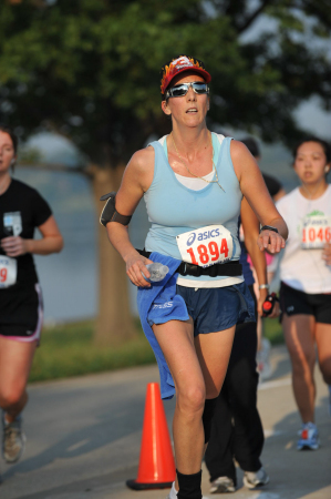 Kim at Mile ? of 10K Tour des Fleurs in Dallas