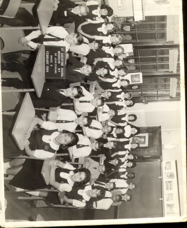 Class photo of 1964