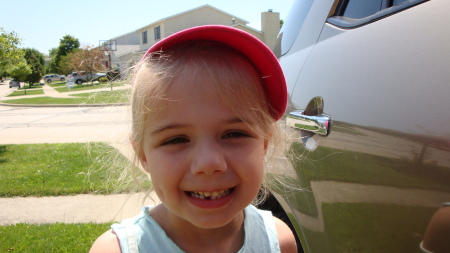 Miranda loses her 1st tooth