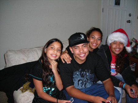 Christmas 2007 - My nieces and nephew