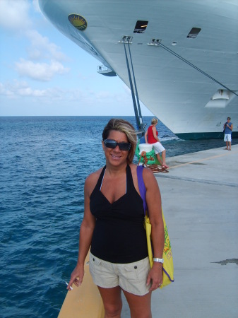 The Cruise Ship in Turks, Kinda Windy!!