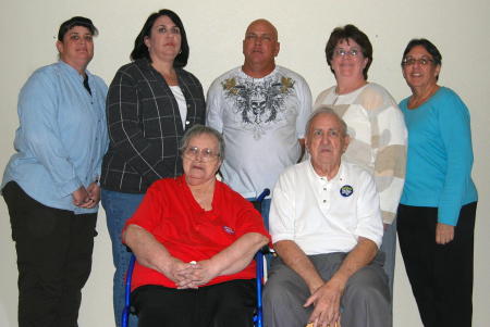 Ginny, Ann, Dennis, Mary, Donna, Mom & Dad