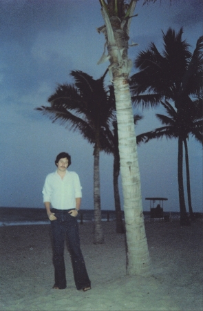 1979_mike_on_the_beach[1]