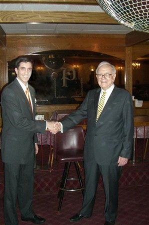 Jarrett Shakes hands with Buffett