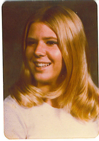 Deb 1976 Senior picture