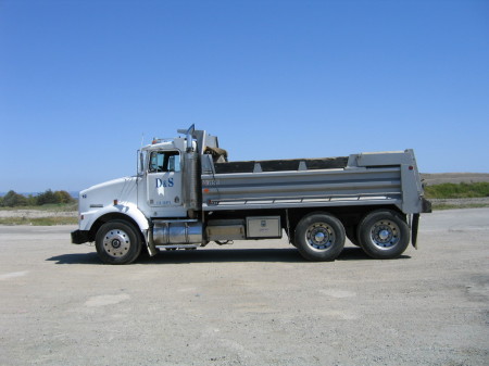 D & S Trucking LLC