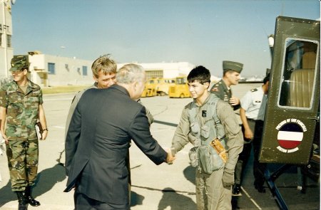 Greeting a VIP (1989)