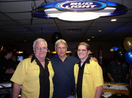 David W, Mark Harmon  and Chris in 2009